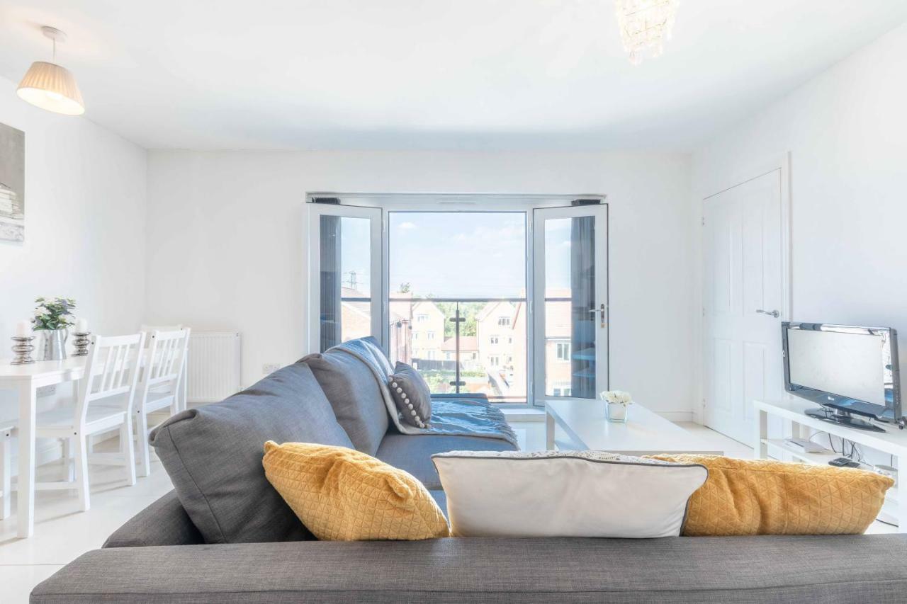 The Penthouse @ Waterside Grange Apartment Slough Exterior foto